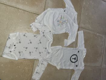 Lot 3 body mixte 3 mois