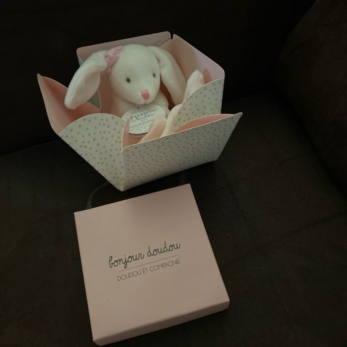 Doudou lapin neuf
