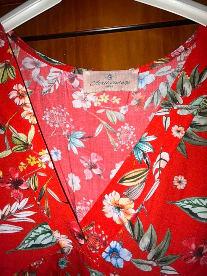 Robe rouge fleurie 40-42 April Vintage - photo numéro 2