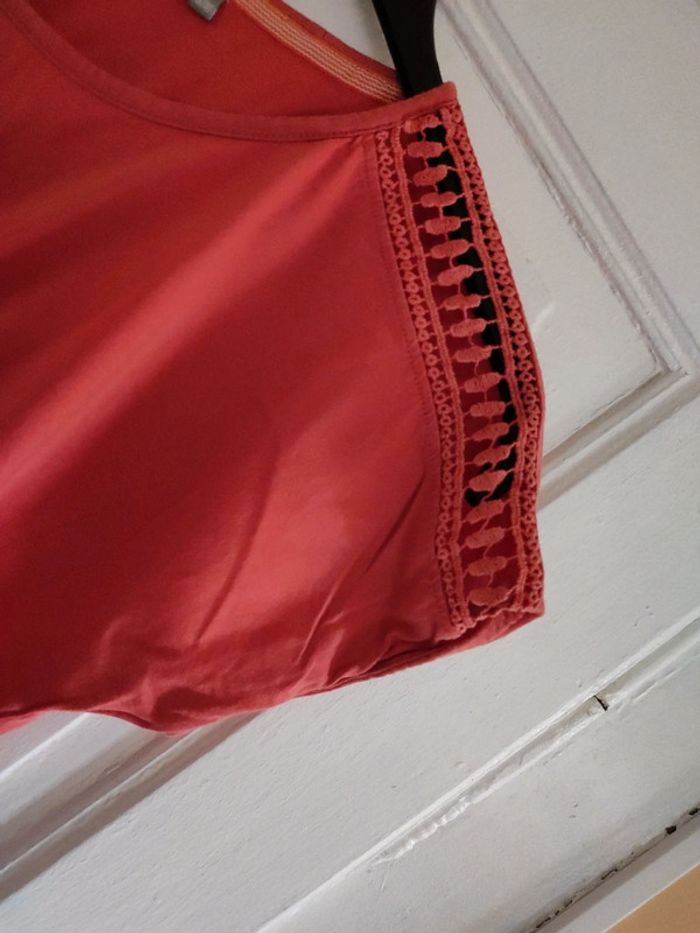 Beau petit tee shirt corail - photo numéro 3
