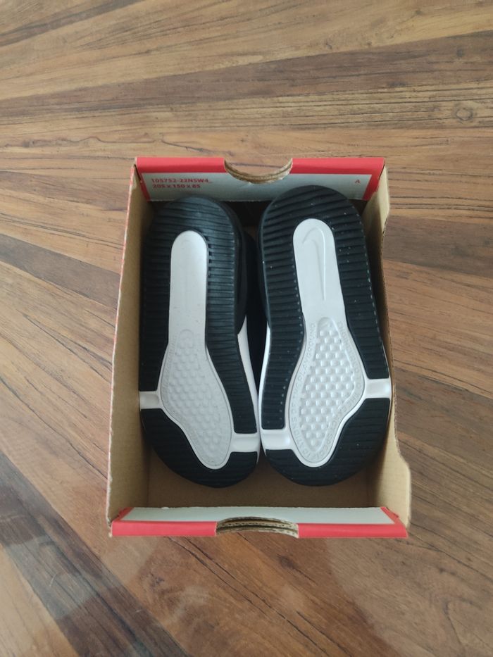 Baskets Nike air max 270 go T 26 - photo numéro 8