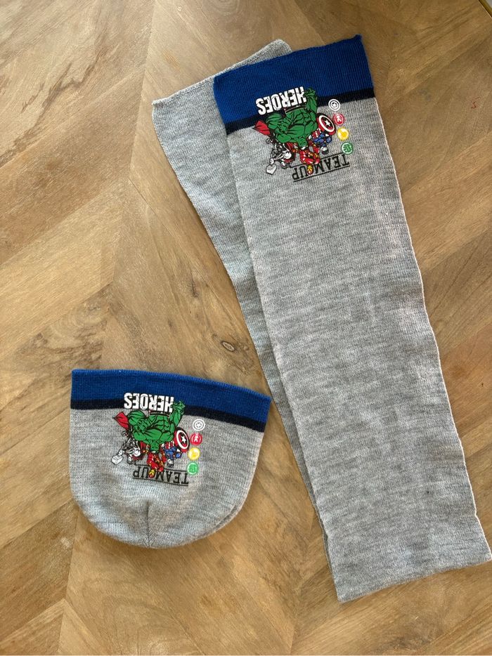 Ensemble bonnet & écharpe Marvel