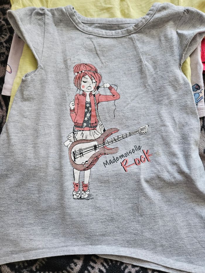 Short et tee shirt taille 24 mois - photo numéro 6