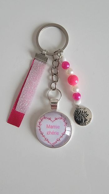 Cadeau mamie, porte clé message bijoux de sac " mamie chérie "
