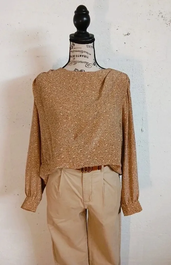 👚 Chemisier beige à motifs – Taille S / petit M – Très bon état - photo numéro 5