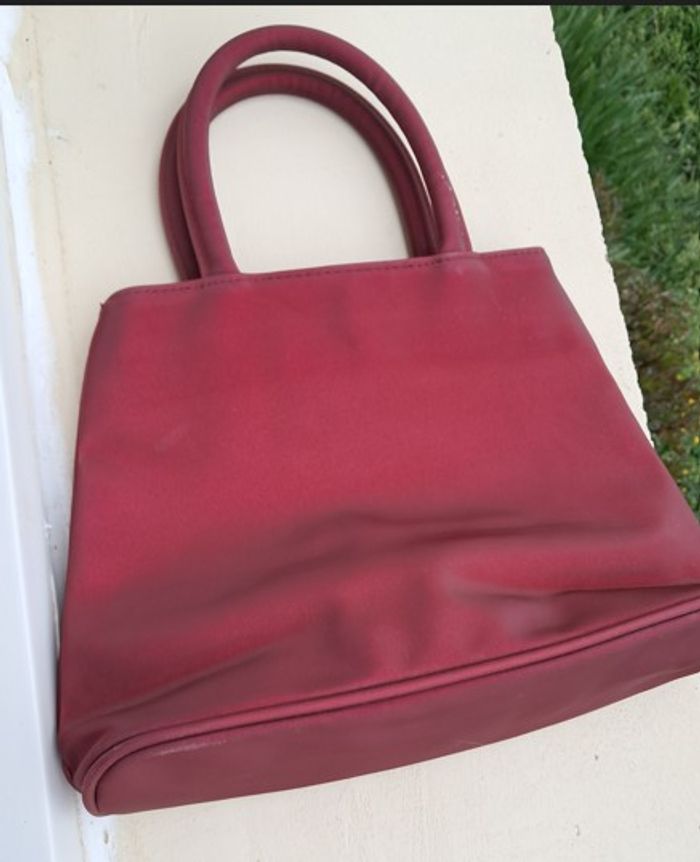 Sac à main, bordeaux moiré, élégant avec ses reflets