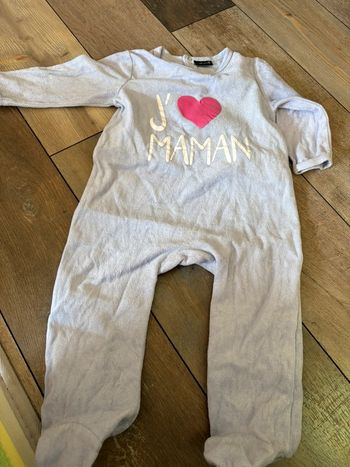 Grenouillère mauve j’aime maman 18 mois