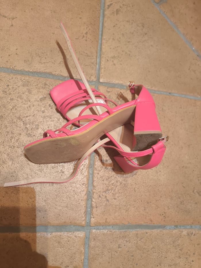 Chaussures d'été à talons pieds nus - photo numéro 2