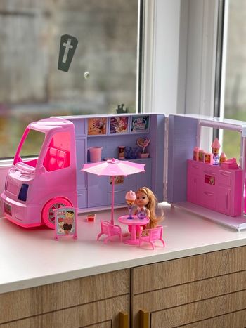 Camion de glace - poupée - Jouët enfant