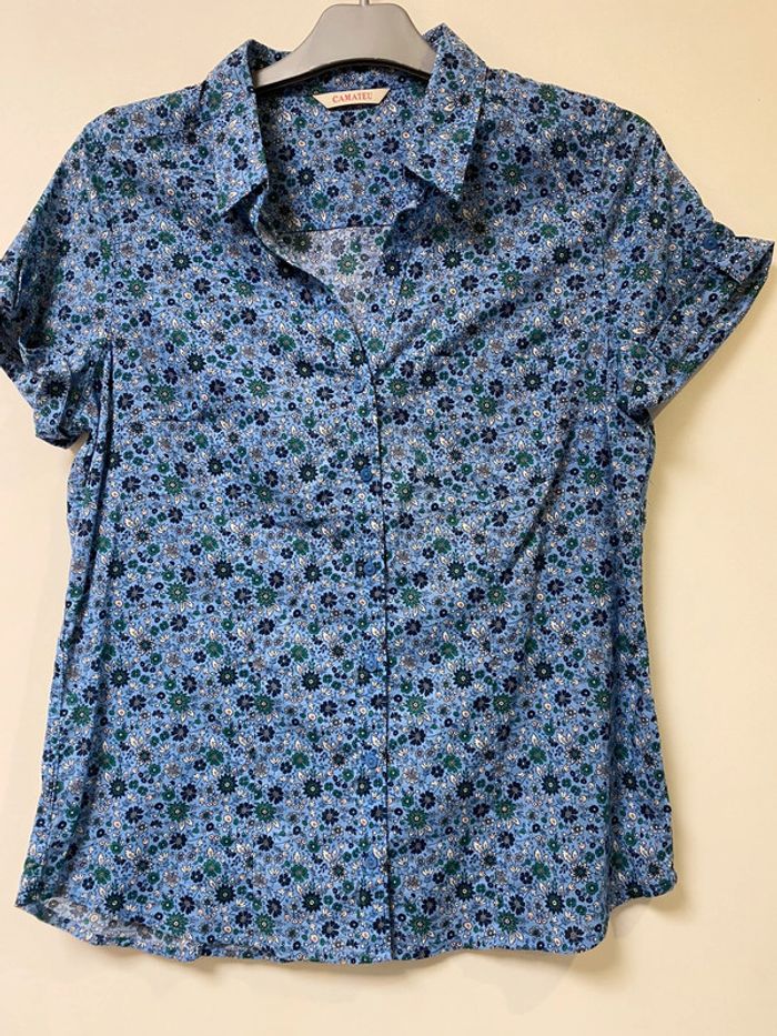 Jolie chemisette à fleurs bleue Camaïeu taille 36 comme neuve plus d’étiquette