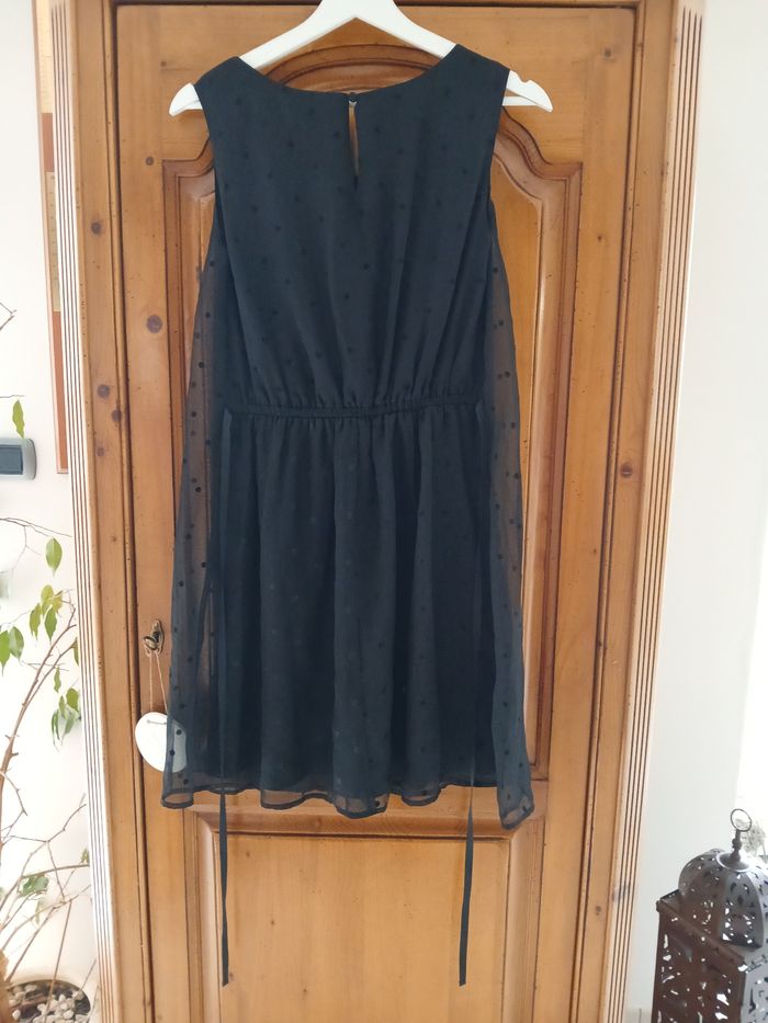 Robe noire - photo numéro 3