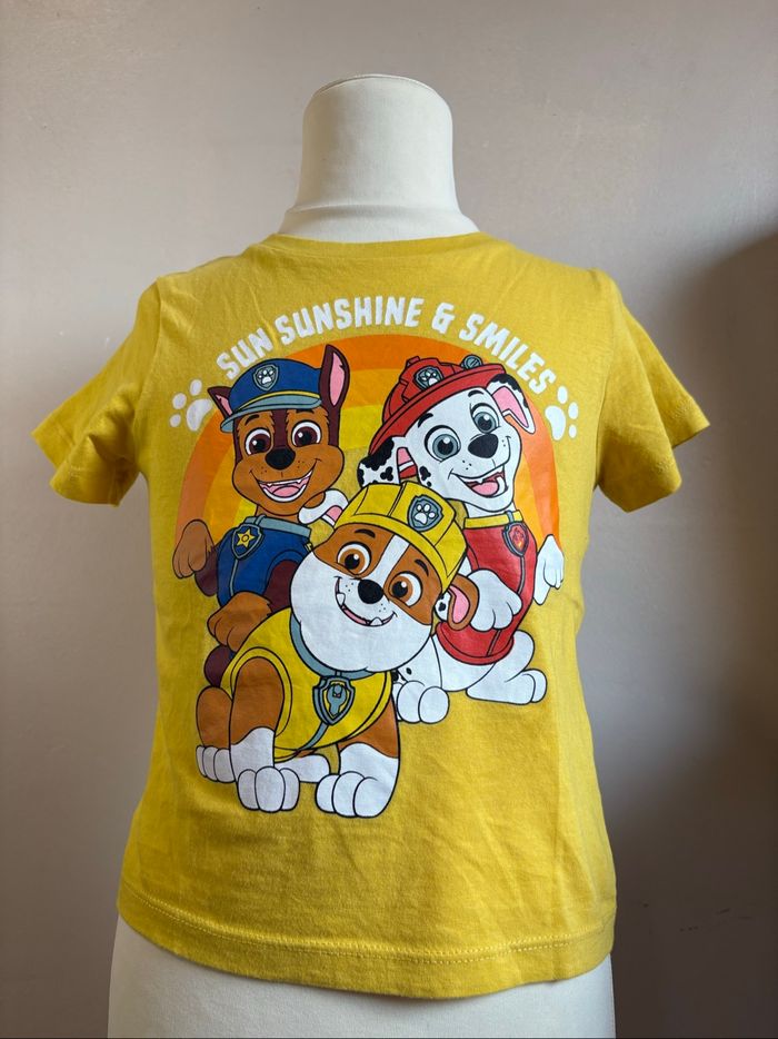 T-shirt garçon taille 98 - photo numéro 1