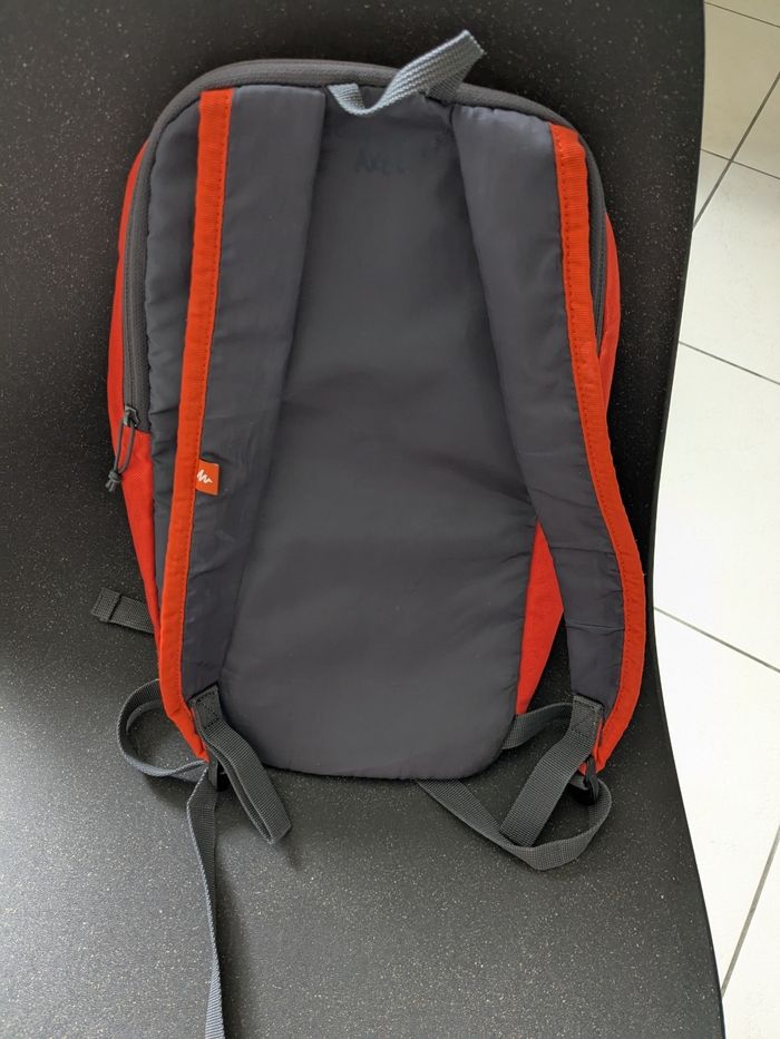 Sac à dos Decathlon arpenaz 10 - photo numéro 2