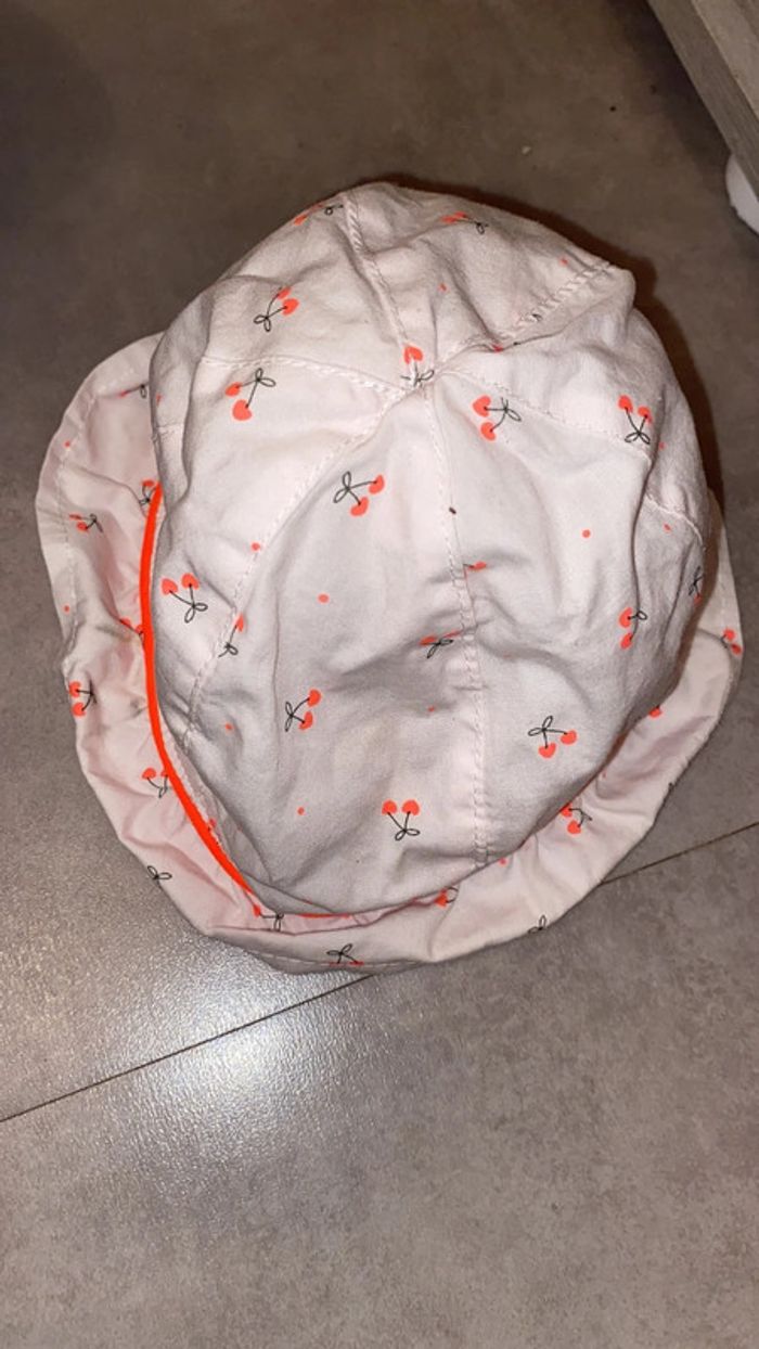 Chapeau rose bébé