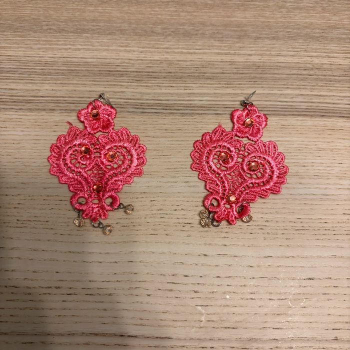 Boucles d’oreilles • roses 🌿