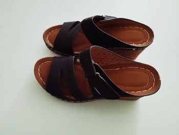 Mules compensées marron - T.36 - Neuves