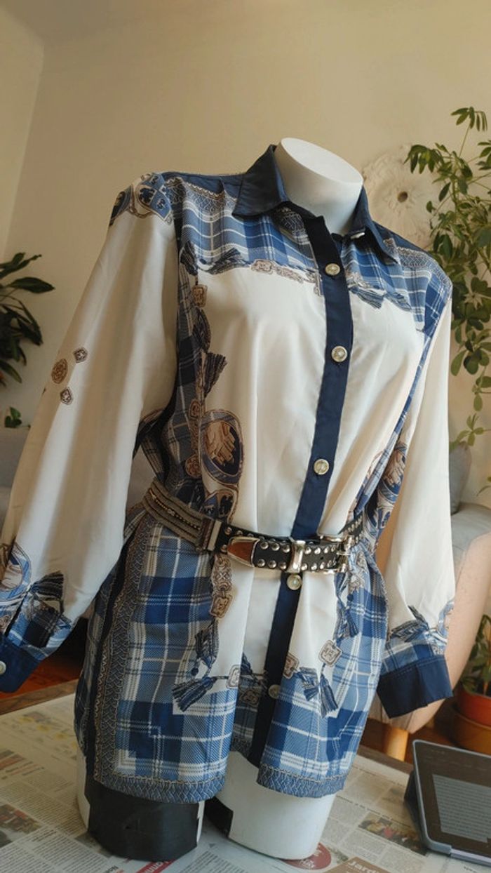 Chemise fluide manche longue vintage couleur bleu blanc bouton doré - photo numéro 2