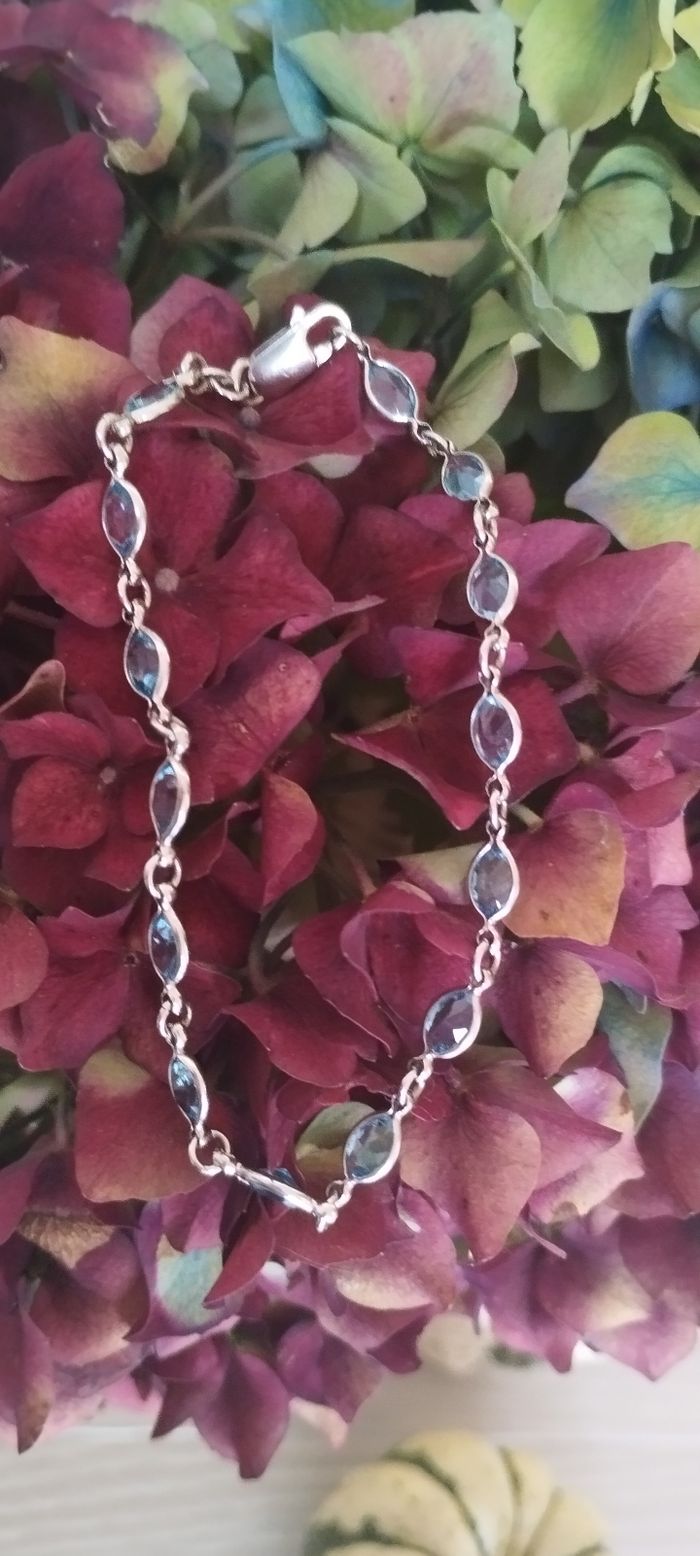 Bracelet pierre bleue. Idée cadeau de Noël