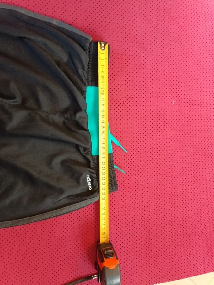 Short de foot Réal Madrid, Adidas Authentique Officiel taille enfant 8/10 ans - photo numéro 7