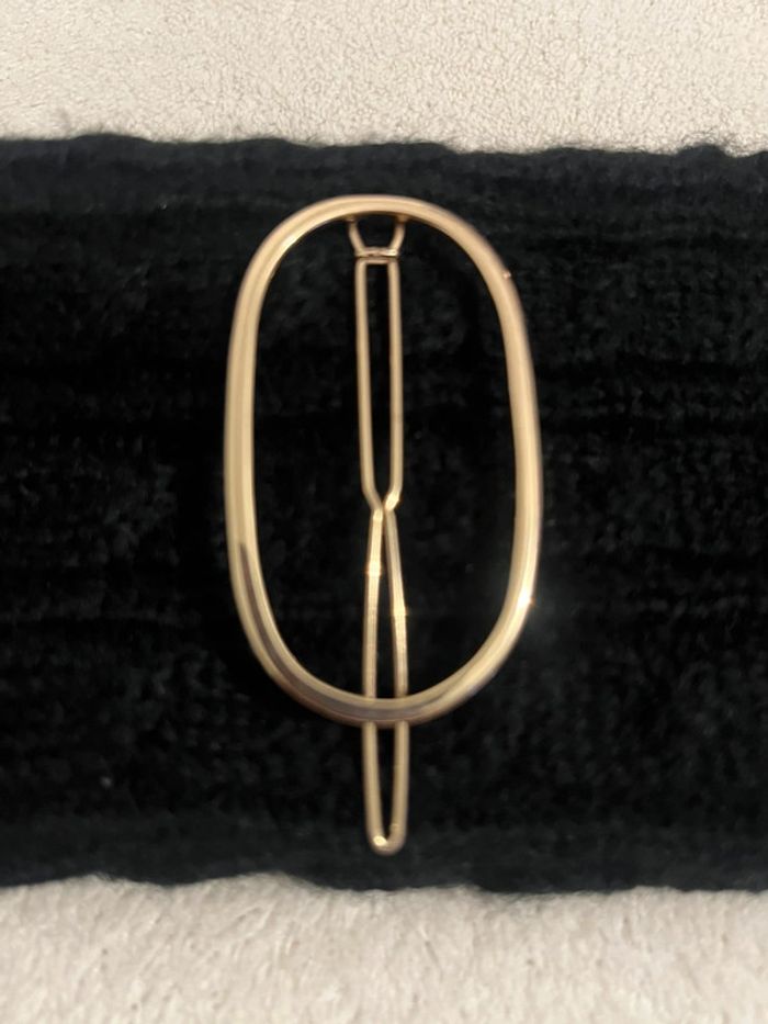 Lot de 9 barrettes dorées - photo numéro 4