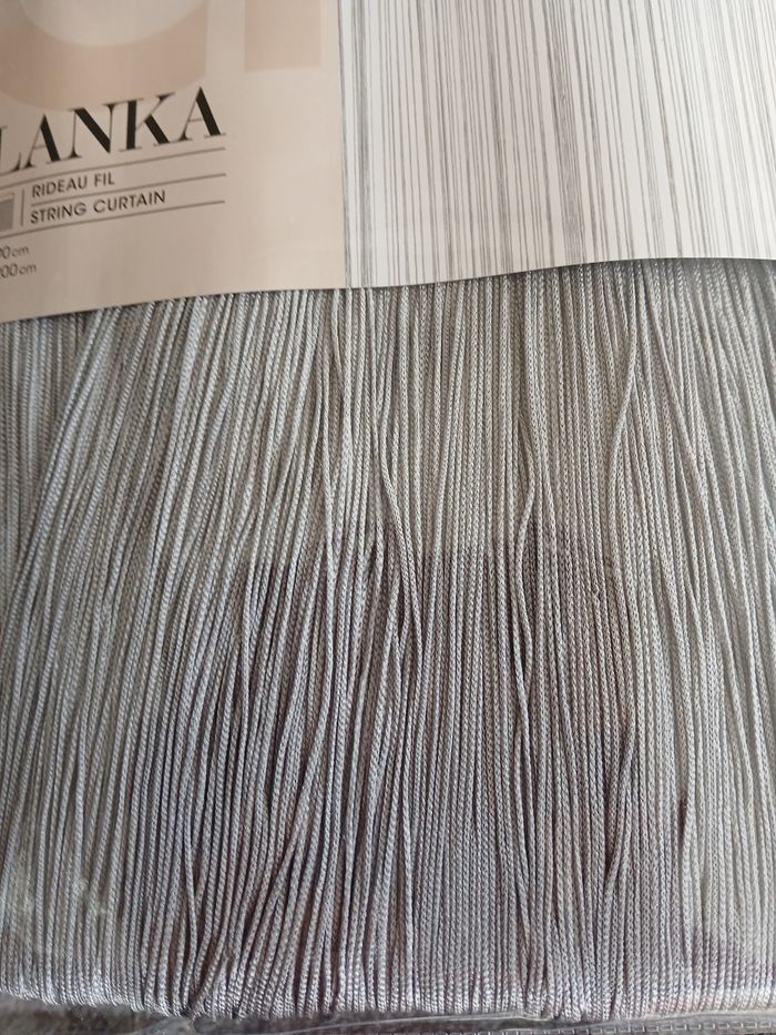 Rideaux fils neufs. - photo numéro 3