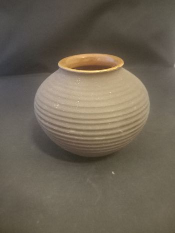 Petit vase estampillée Karlsruhe