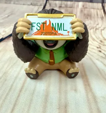 Petite figurine gashapon Disney Zootopie import Japon Flash le paresseux de Zootopie