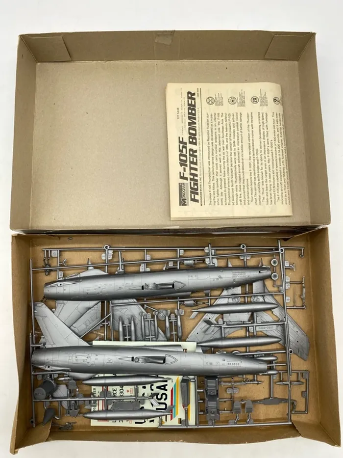 Maquette Monogram F-105F Fighter bomber - photo numéro 2