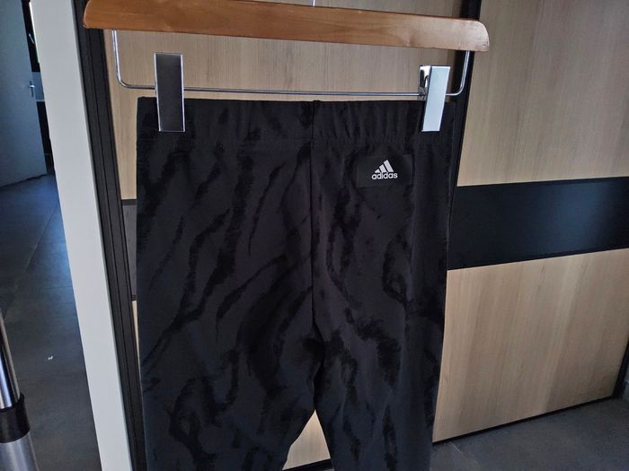 Leggin neuf sport adidas taille XS - photo numéro 4