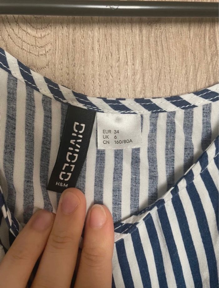 Débardeur crop top rayé blanc et bleu marine - photo numéro 2