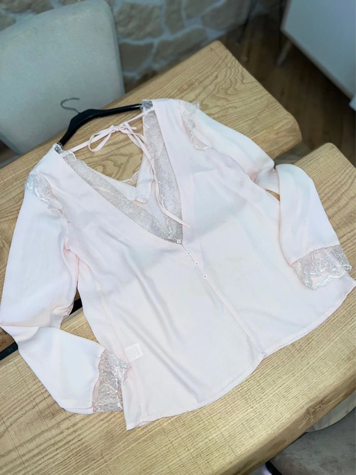 Blouse kilky taille M taille 38 rose poudrée dos nu dentelle sexy habillé top