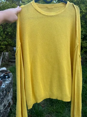 Pull jaune en maille