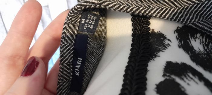 Blouse au manche 3/4 - Très bon état - Marque Kiabi - photo numéro 2