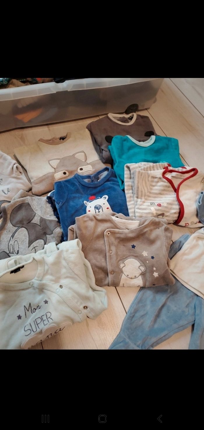 Lot 10 pyjama 6 mois - photo numéro 3