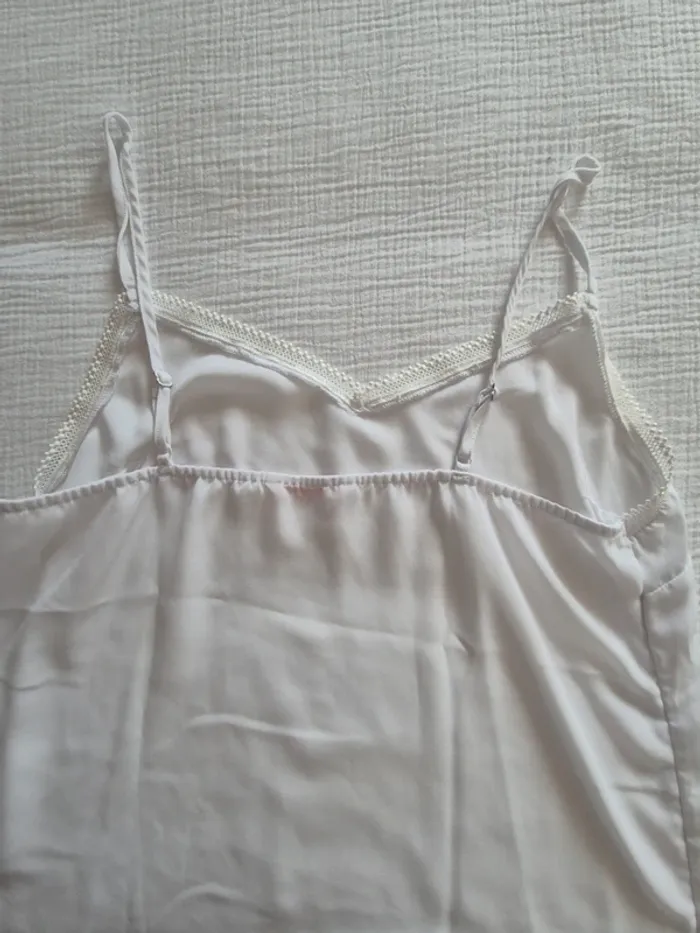 Débardeur blanc Camaïeu dentelle et broderie - photo numéro 7