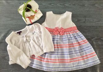 Robe et gilet 9 mois sergent major comme neuf