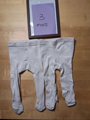 Collant pour fille taille 3 mois bon état