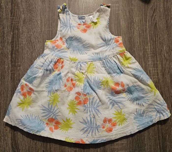 Lot de vêtements (ROBES) - photo numéro 2