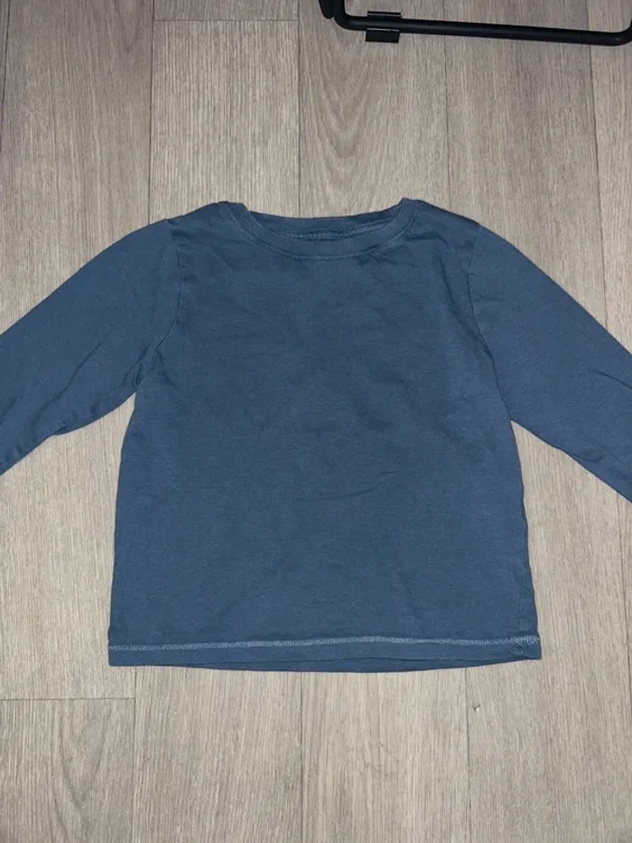 Tee shirt