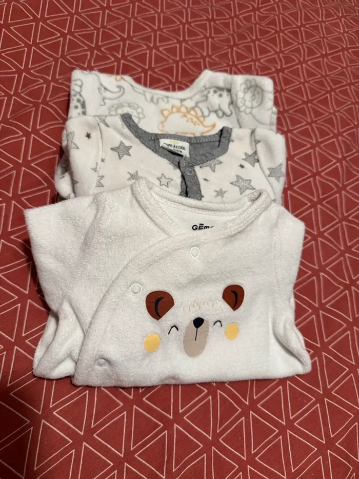 3 pyjamas mixte 1 mois - photo numéro 5