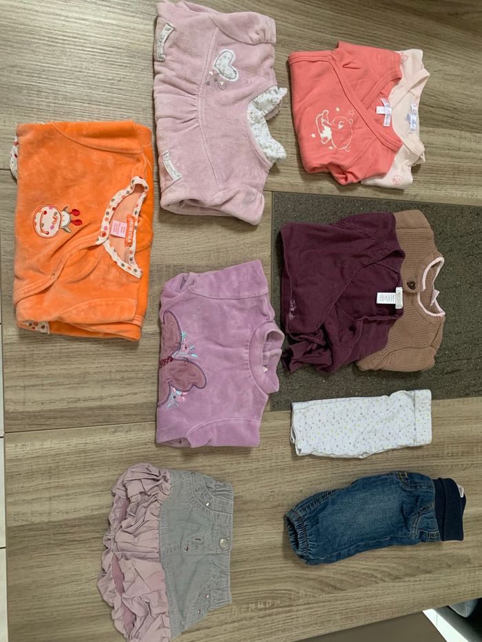 Lot vêtements fille 1 mois