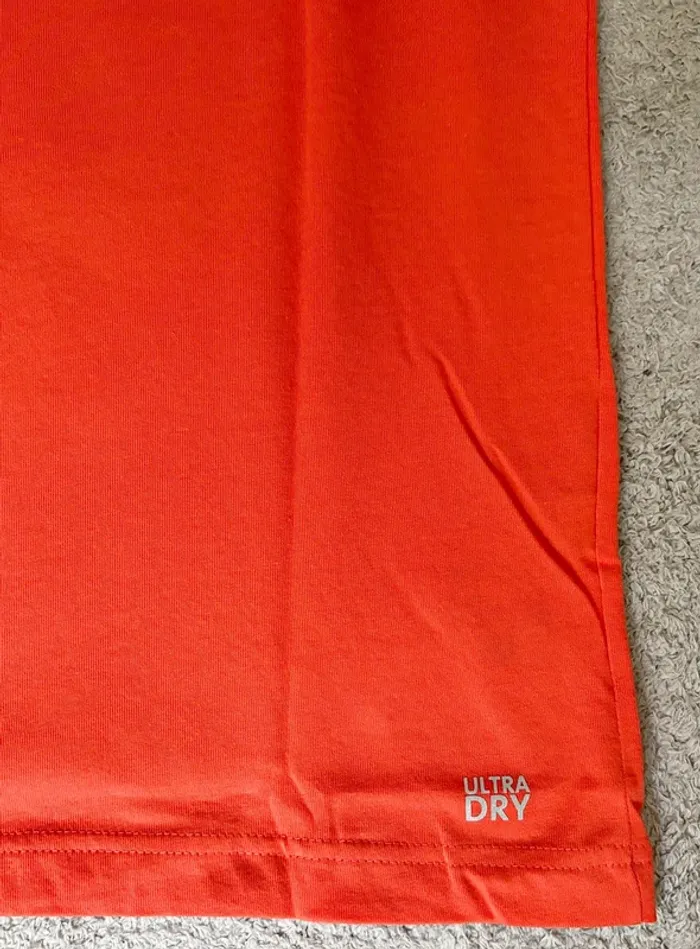 T-shirt Lacoste Neuf - photo numéro 8