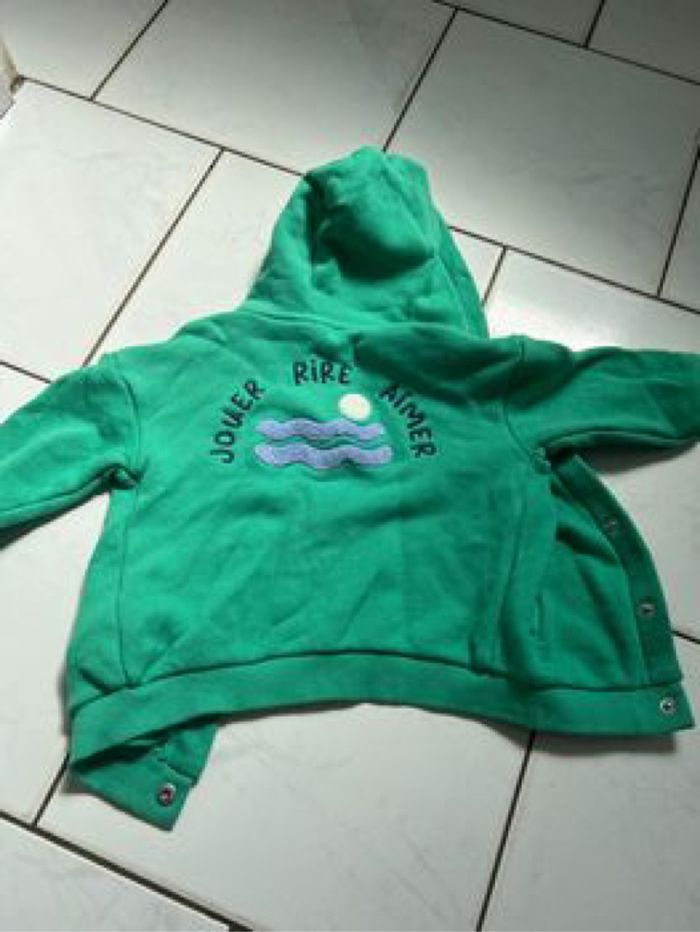 Veste verte à capuche - photo numéro 3