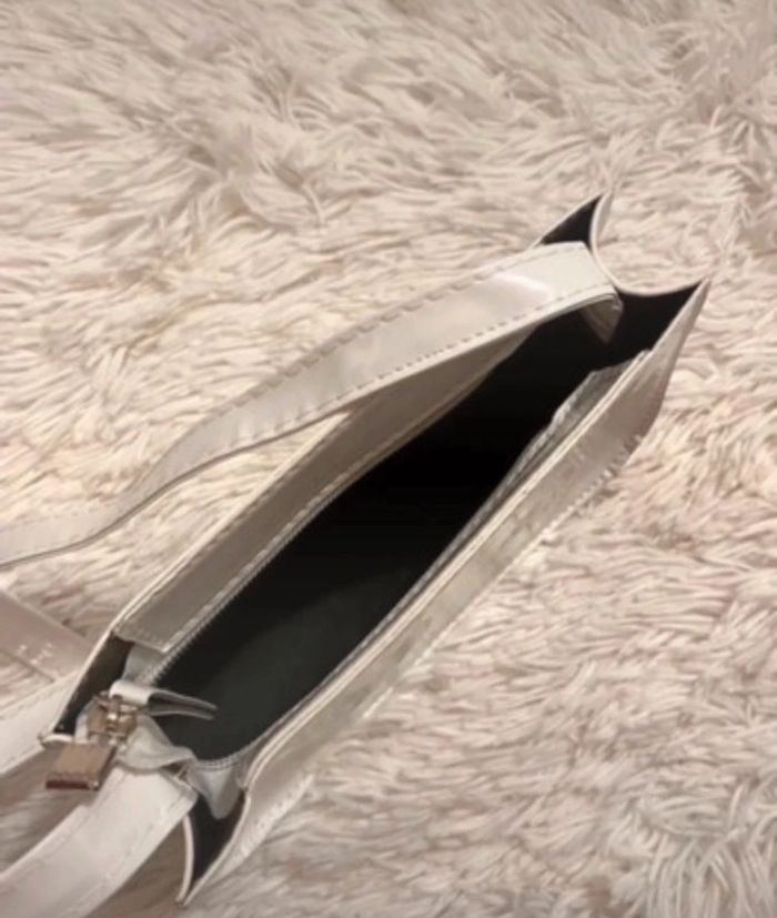 Sac baguette blanc porté épaules neuf - photo numéro 2