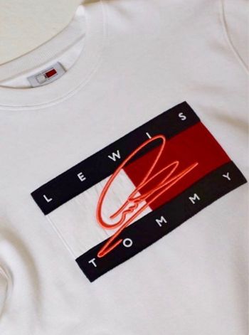 •	Tommy Hilfiger Lewis Hamilton sweat blanc XL – Logo + signature