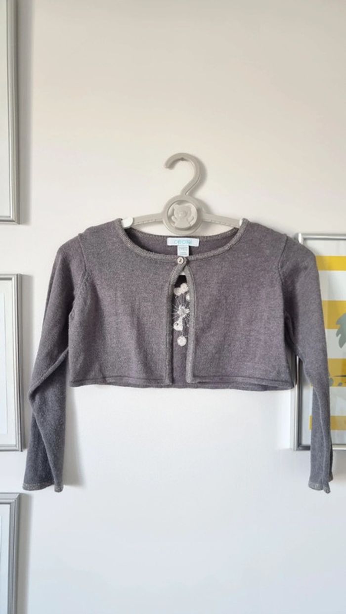 Gilet court obaibi 3ans gris liseré doré