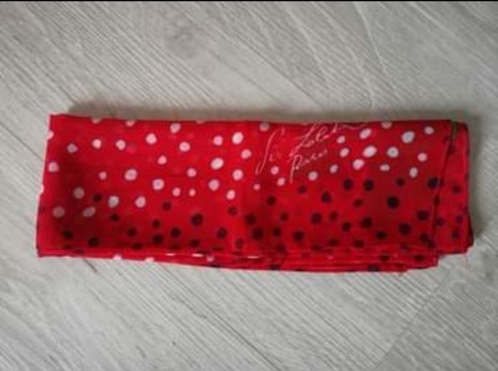 Foulard tour de cou neuf Lolita Lempicka,