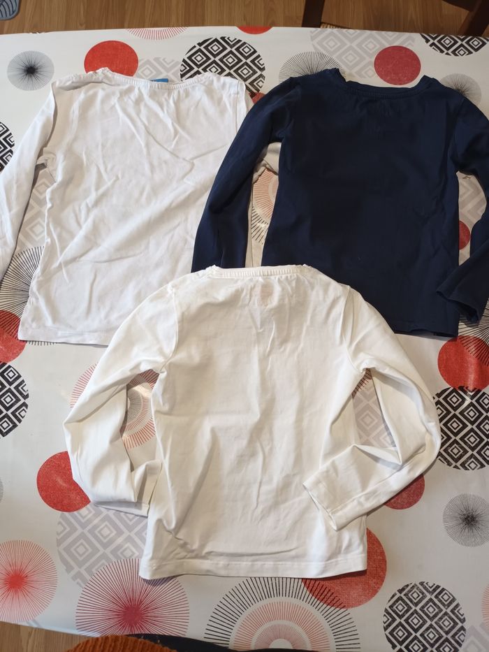 Lot 3 t-shirts Taille 6 ans dont Neuf Stitch Reine des neiges - photo numéro 6