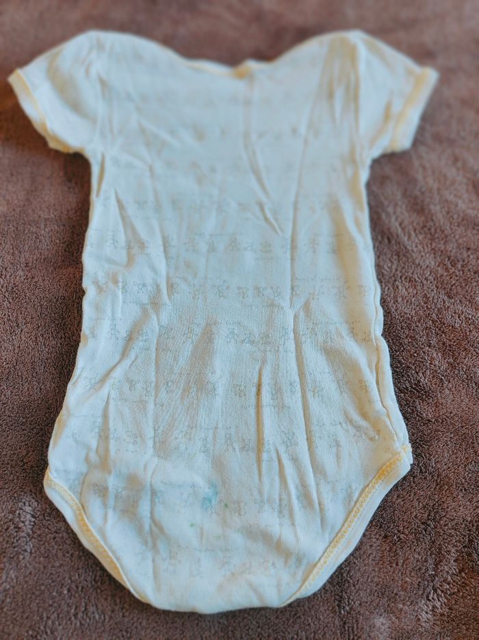 Lot 2 bodies mc blanc et jaune Petit Bateau 18 mois - photo numéro 6