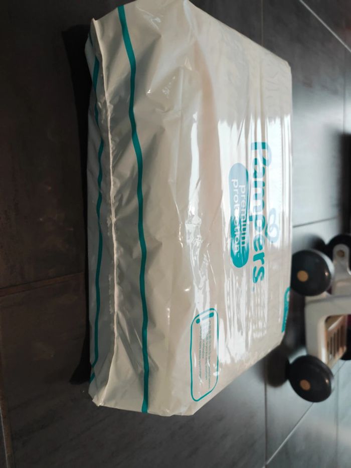 Couches pampers taille 6 - photo numéro 3
